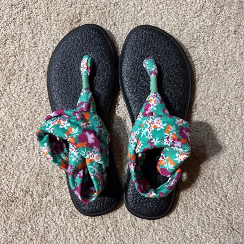 NWOT Saunk Yoga Mat Slingback Sandals Women’s